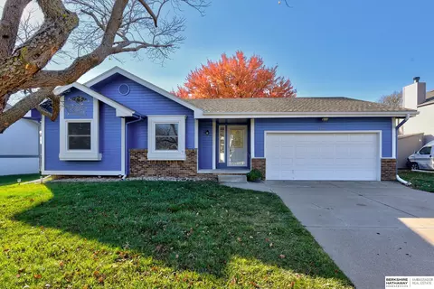 7100 Michelle Ave, La Vista, NE 68128