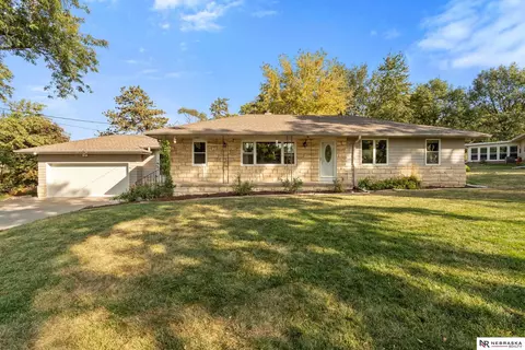 7912 Evans St, Omaha, NE 68134
