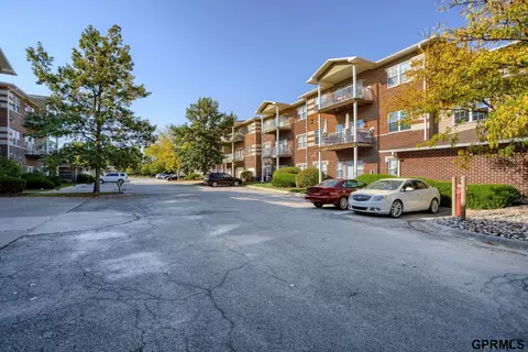 3310 N 147 Ct #2306, Omaha, NE 68116