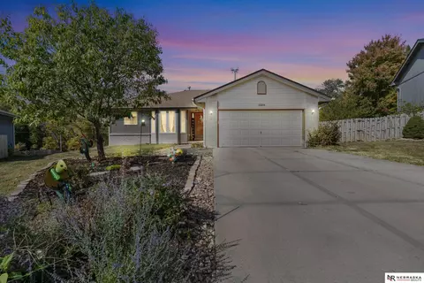 13204 S 35th Avenue Cir, Bellevue, NE 68123
