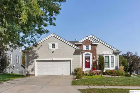 18806 Jackson St, Elkhorn, NE 68022