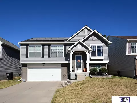 19354 V St, Omaha, NE 68135