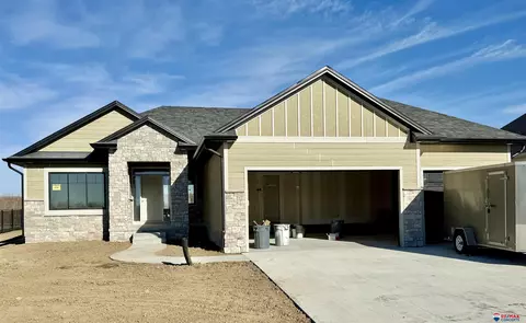 9220 Turkey Creek Rd, Lincoln, NE 68520