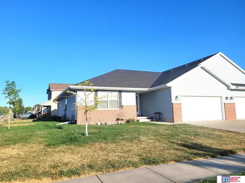 2150 Cynthia Ln, Seward, NE 68434