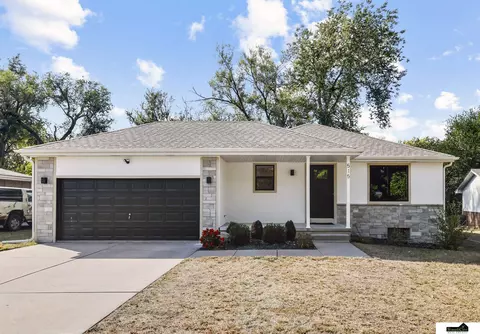 515 NW 7th St, Lincoln, NE 68528