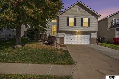 8213 N 154th Ave, Bennington, NE 68007