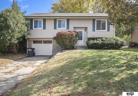 6505 S 50 Avenue Cir, Omaha, NE 68117