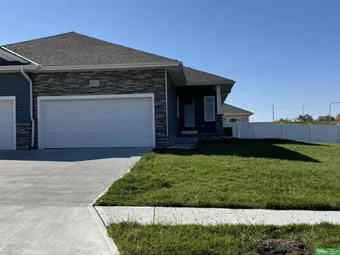 8110 S 177 St, Omaha, NE 68136