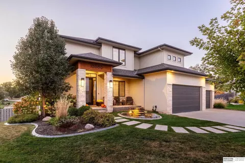 18888 Patrick Cir, Elkhorn, NE 68022