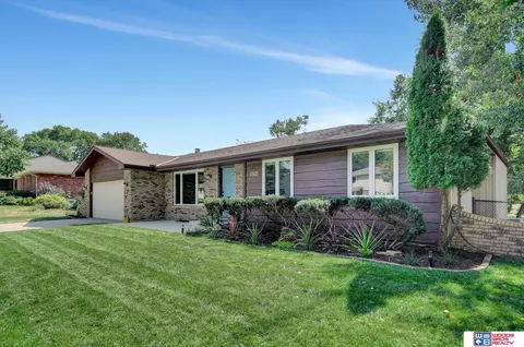6711 Bernese Blvd, Lincoln, NE 68516