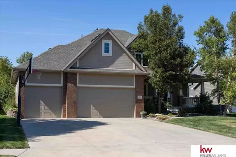 15814 Sheffield St, Bennington, NE 68007