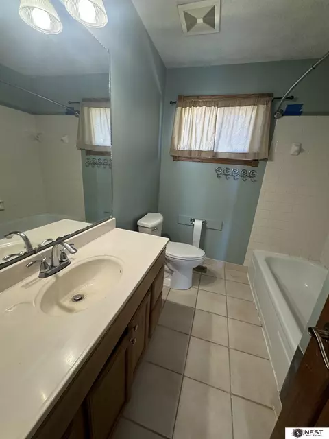 Bath - 616 W Pine St, Ceresco, NE 68017 photo 1 of 2