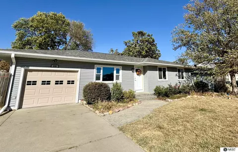 Exterior - 616 W Pine St, Ceresco, NE 68017 photo 1 of 4