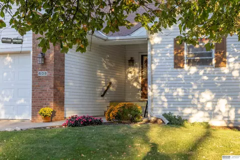 608 2 St, Waterloo, NE 68069 photo 3