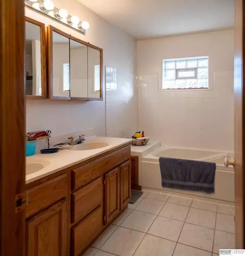 608 2 St, Waterloo, NE 68069 photo 10