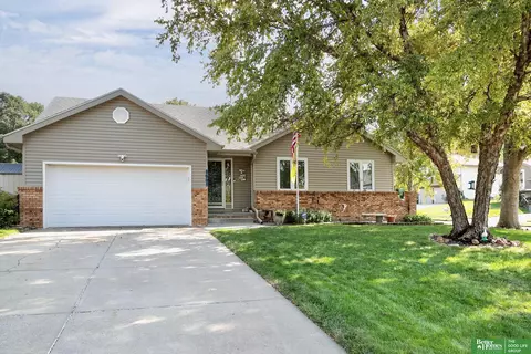 8009 S 50th Ave, Omaha, NE 68157