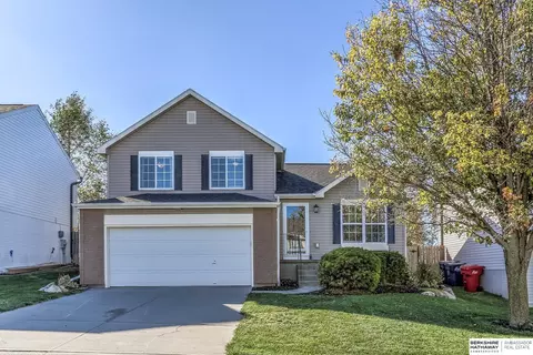 15327 Willit St, Bennington, NE 68007