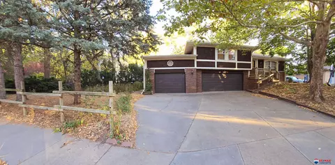2116 S Cotner Blvd, Lincoln, NE 68506