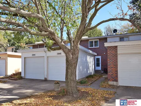 5048 Southwood Cir, Lincoln, NE 68512