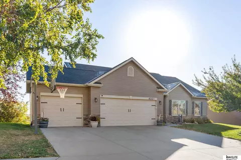4321 N 174 Ave, Omaha, NE 68116