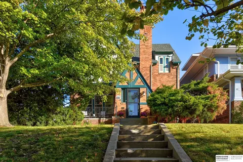 3212 Myrtle Ave, Omaha, NE 68131