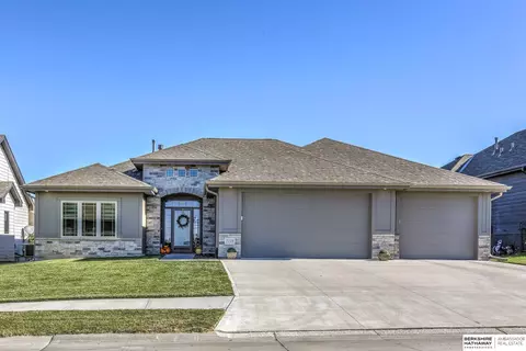 7239 N 171 St, Bennington, NE 68007