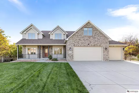4661 Pioneer Greens Ct, Lincoln, NE 68526