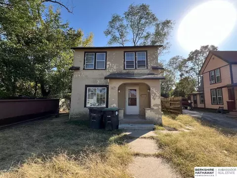 3827 Parker St, Omaha, NE 68111