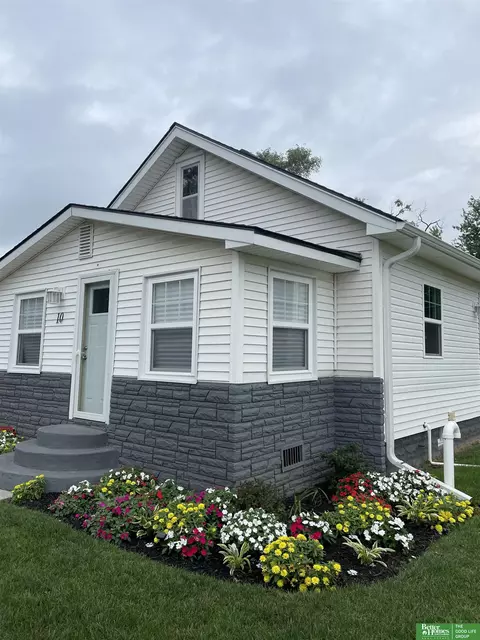 10 Aztec St, Council Bluffs, IA 51501