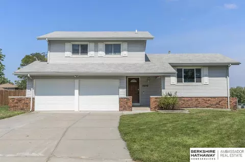 13252 Emiline St, Omaha, NE 68138