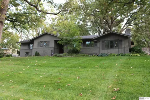3423 S 102nd St, Omaha, NE 68124