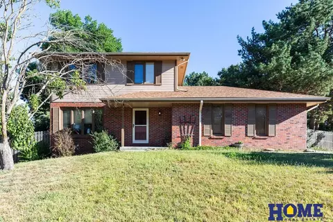 5121 S 67th St, Lincoln, NE 68516