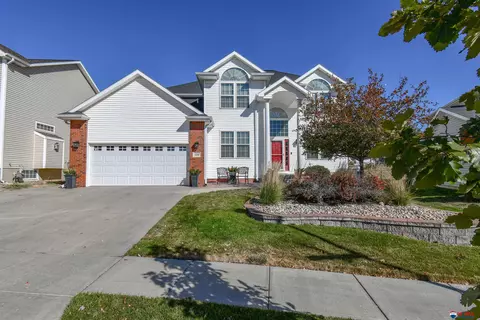 1106 NW Gary St, Lincoln, NE 68521