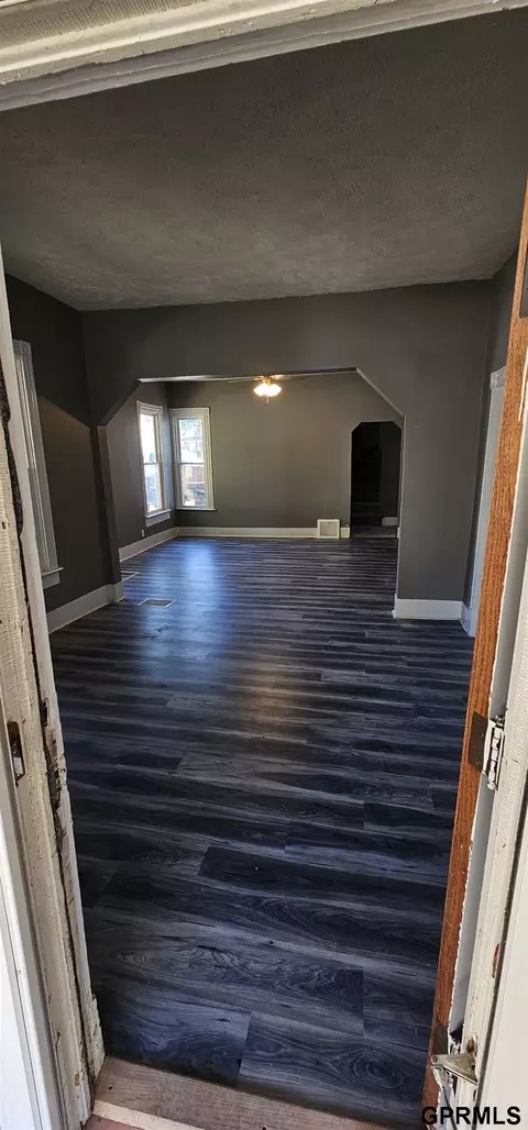 Entry Way - 1023 Ella St, Beatrice, NE 68310 photo 1 of 8