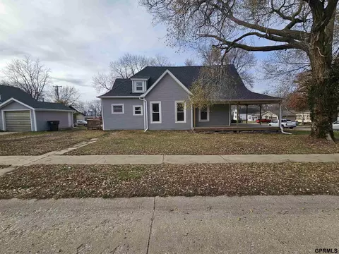 Exterior - 1023 Ella St, Beatrice, NE 68310 photo 3 of 3
