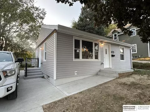 4716 N 40th St, Omaha, NE 68111