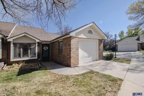 2455 S 60th St, Lincoln, NE 68506