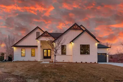 22750 Sanctuary Ridge Dr, Elkhorn, NE 68022