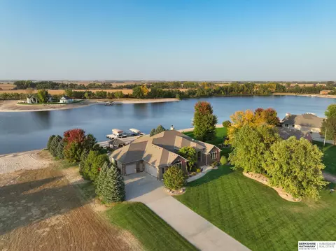 1150 Timberwood Dr, Ames, NE 68621