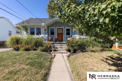 1210 S 44th St, Omaha, NE 68105