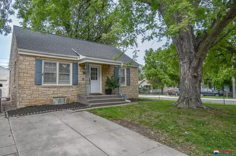 2310 N 63 St, Lincoln, NE 68505