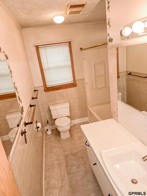 1807 Washington St, Beatrice, NE 68310 photo 6