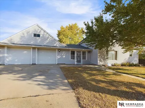 308 2nd St, Milford, NE 68405