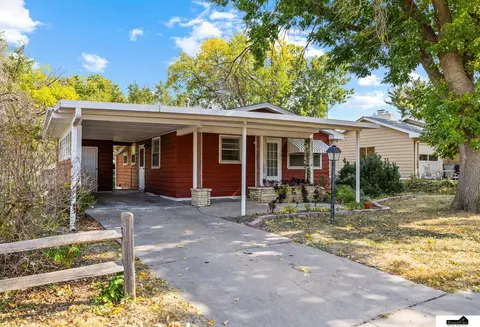 200 S 52nd St, Lincoln, NE 68510