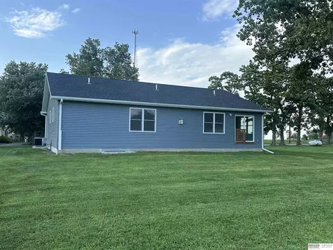 371 Oak St, Dwight, NE 68635 photo 2