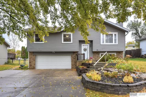 13307 S 35th Ave, Bellevue, NE 68123