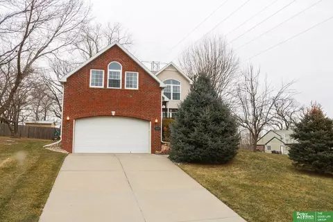 1311 Bluff St, Bellevue, NE 68005