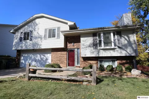 2114 Lucille Dr, Bellevue, NE 68147