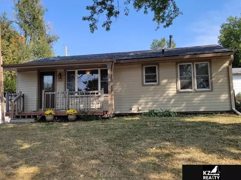 4328 S 50 St, Lincoln, NE 68516