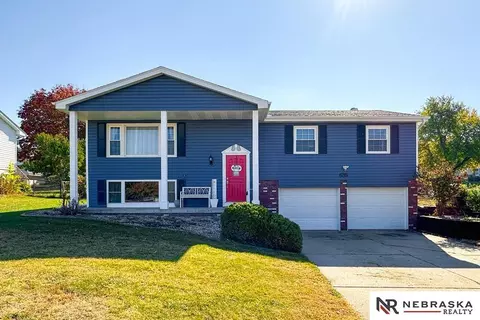 835 Calais St, Bellevue, NE 68123